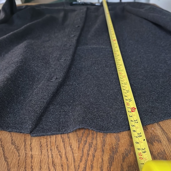 Eileen Fisher 100% Merino Wool Button Cardigan Round Hem - Picture 11 of 12